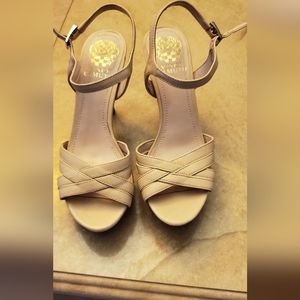 Womens Vince Camuto high heels sz 7